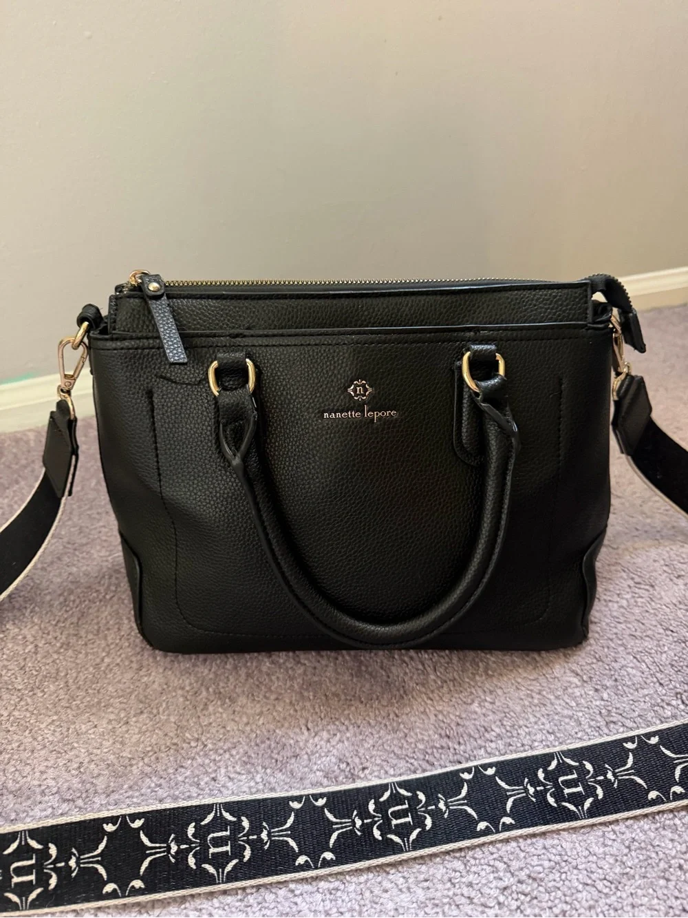 Nanette Lepore Black Pebble Leather Tote/crossbody bag